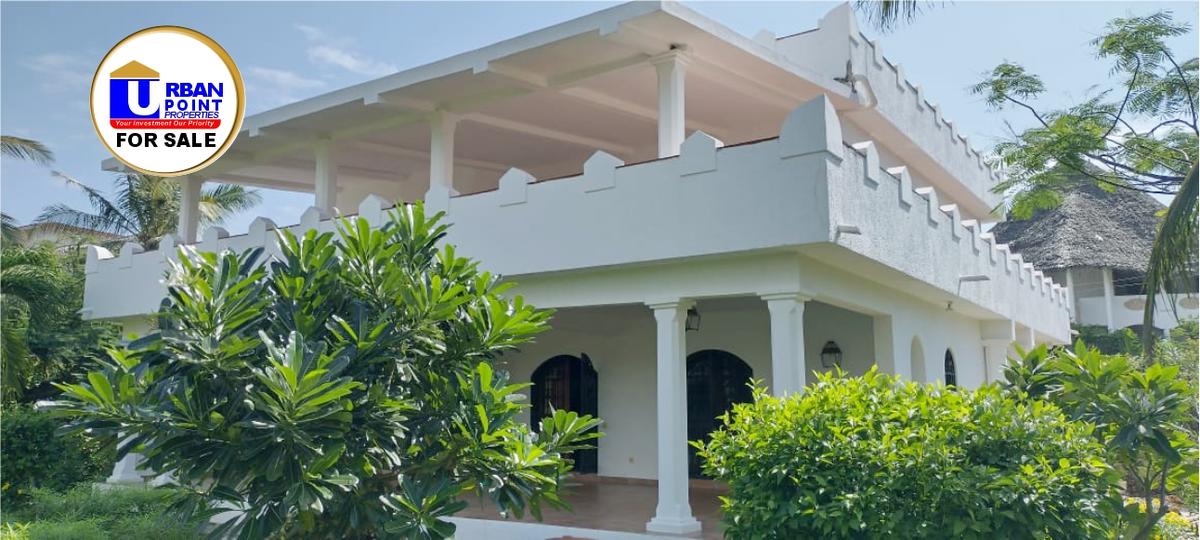 3 Bed Villa with En Suite in Watamu - 1