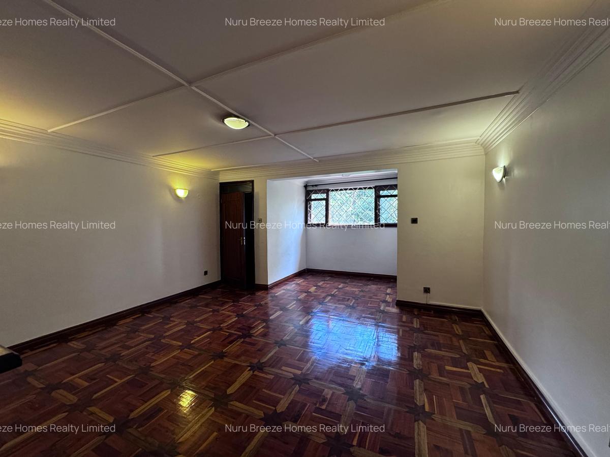 4 Bed House with En Suite in Runda - 14