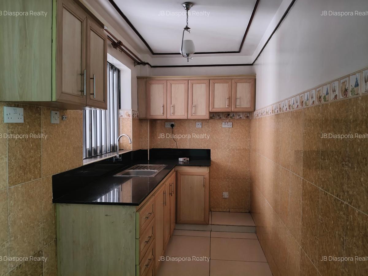 1 Bed Apartment with En Suite at School Lane - 2