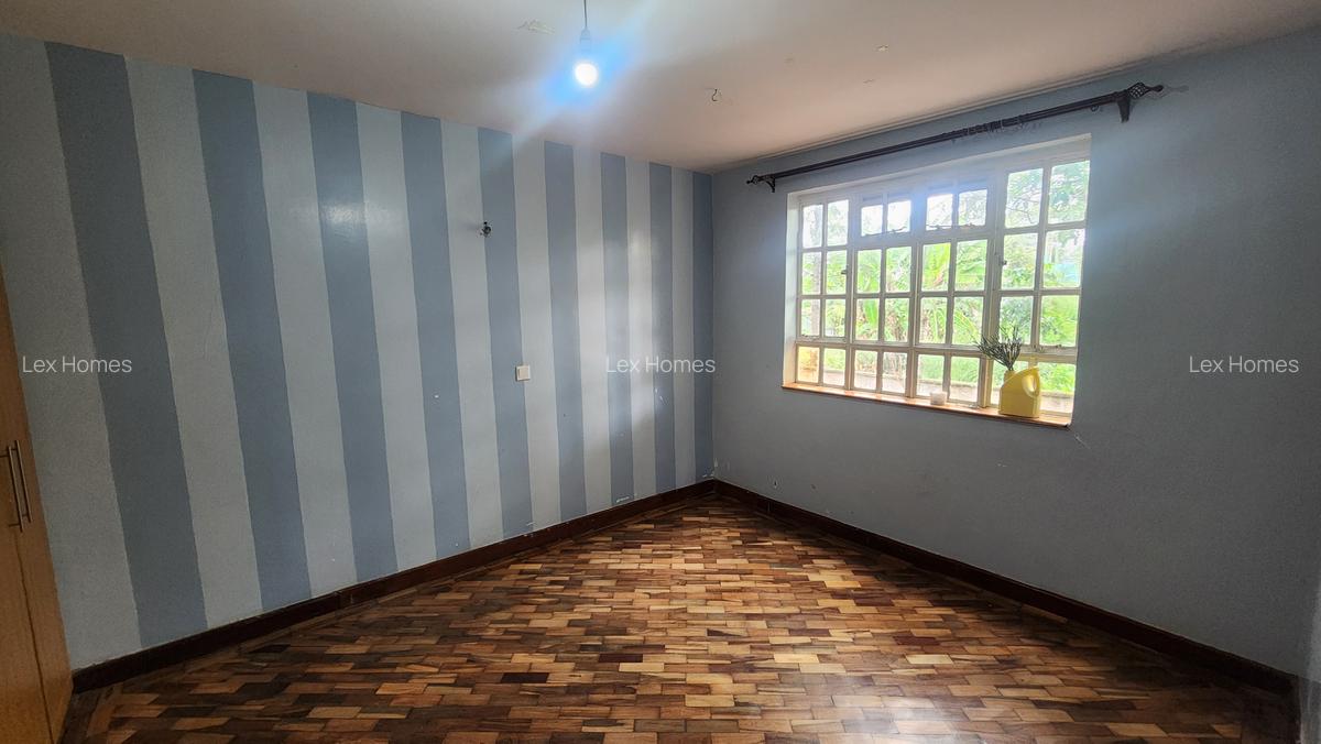 4 Bed House with En Suite at Rimpa - 17