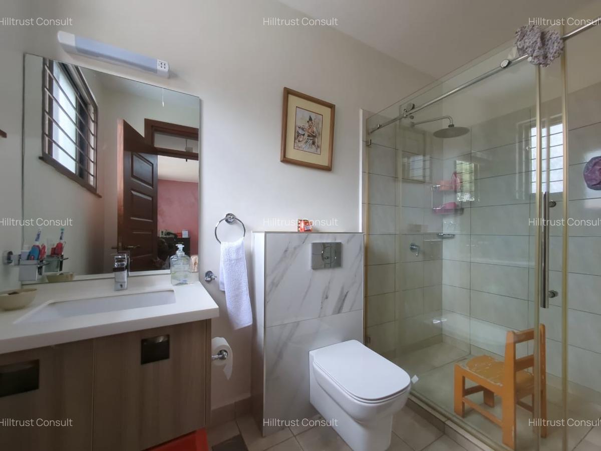 5 Bed Villa with En Suite in Lavington - 10