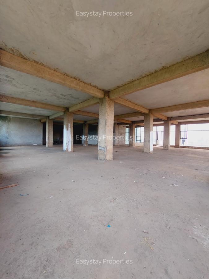 Commercial Property with Service Charge Included in Riverside - 12