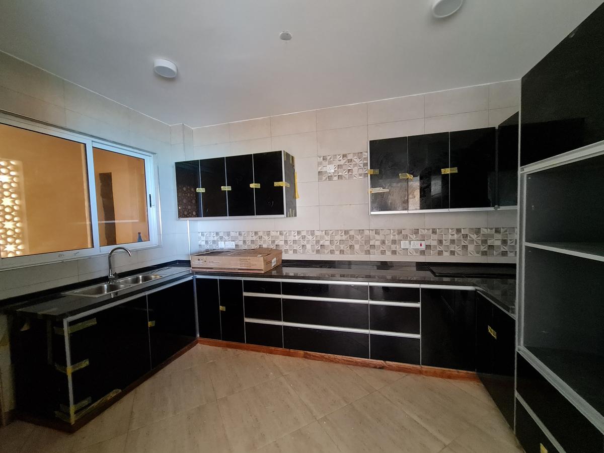 3 Bed Apartment with En Suite in Nyali Area - 12