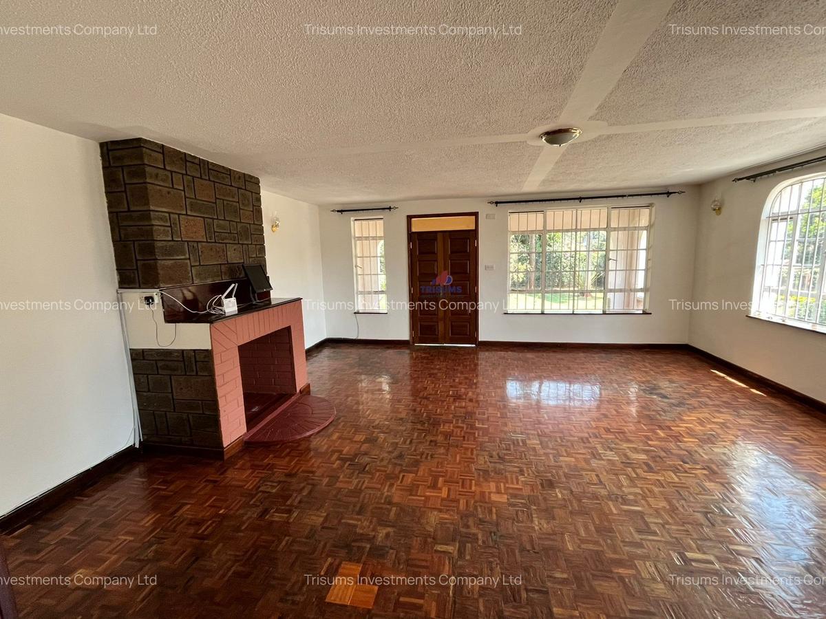 4 Bed House with En Suite in Runda - 2