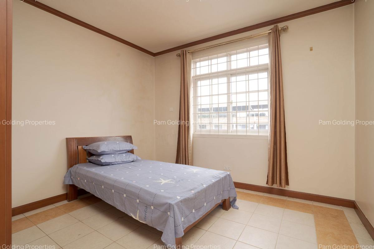 2 Bed Apartment with En Suite in Parklands - 6