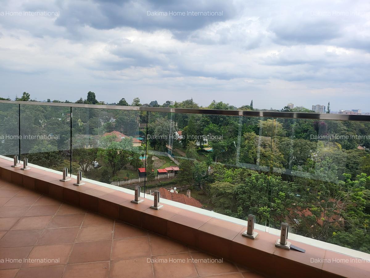 3 Bed Apartment with En Suite in Parklands - 13