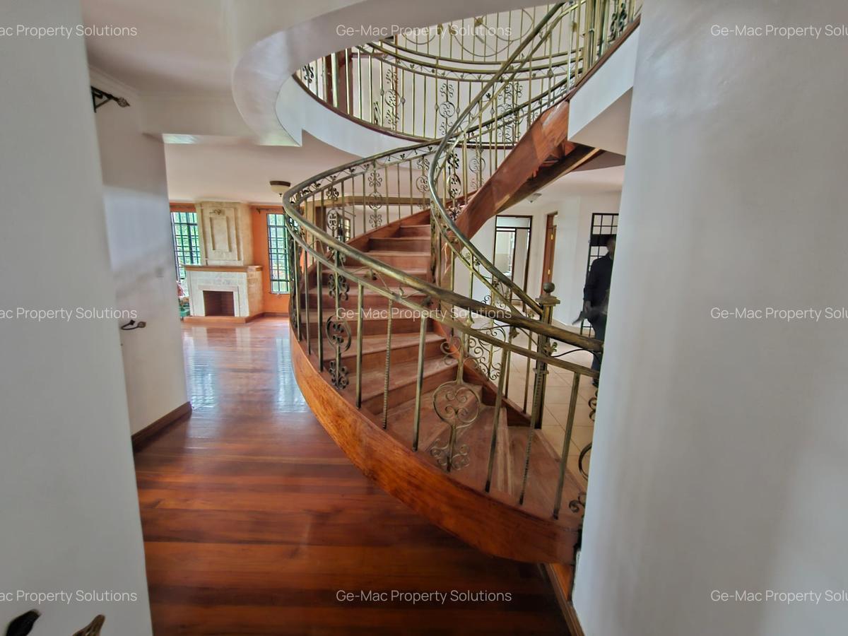 4 Bed House with En Suite in Runda - 9