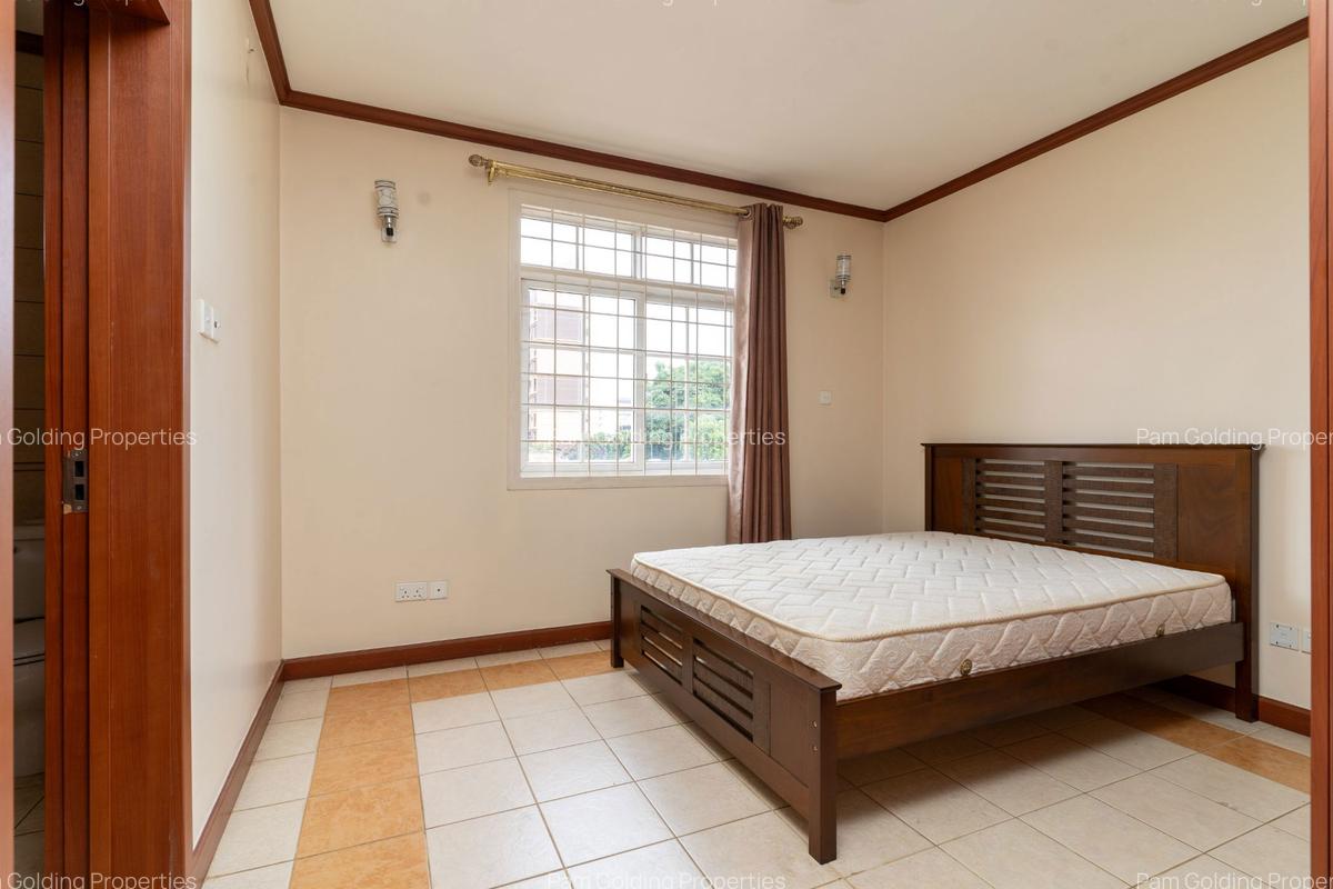 2 Bed Apartment with En Suite in Parklands - 9