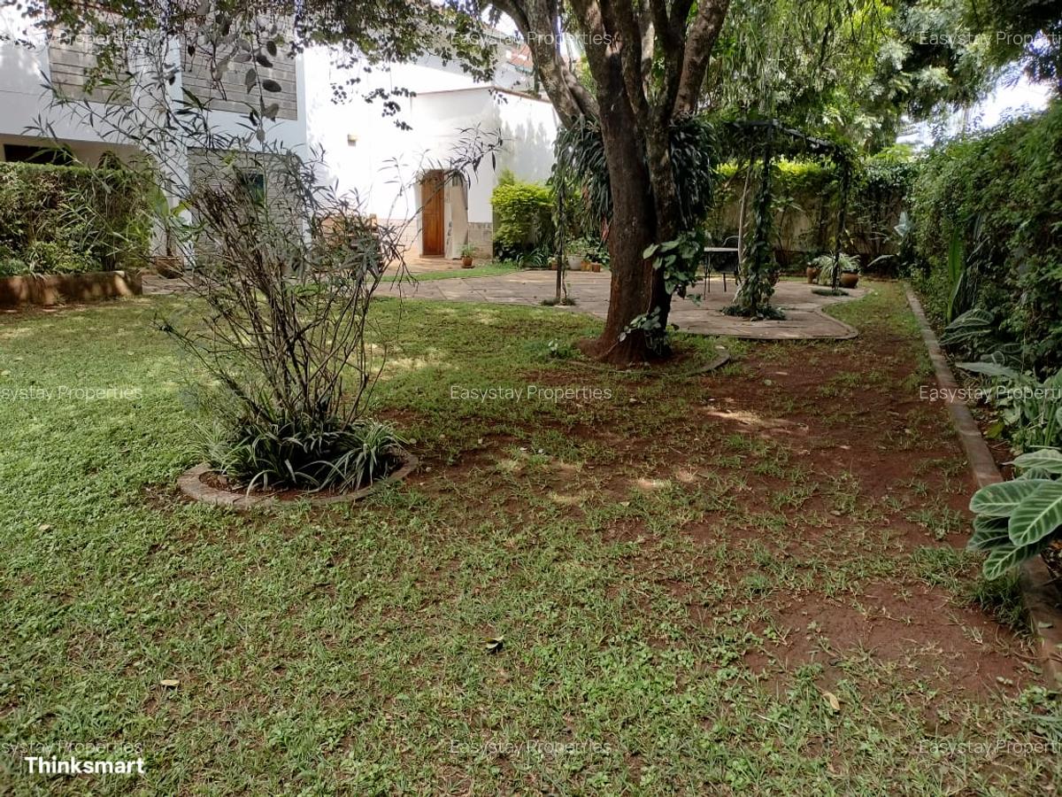 4 Bed Townhouse with En Suite in Lavington - 1