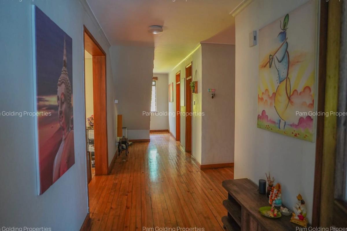 7 Bed House in Runda - 5