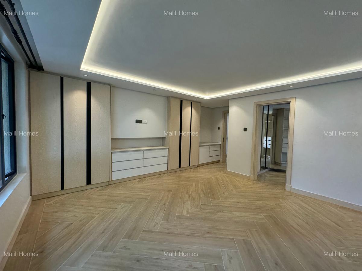 6 Bed Villa in Lavington - 14