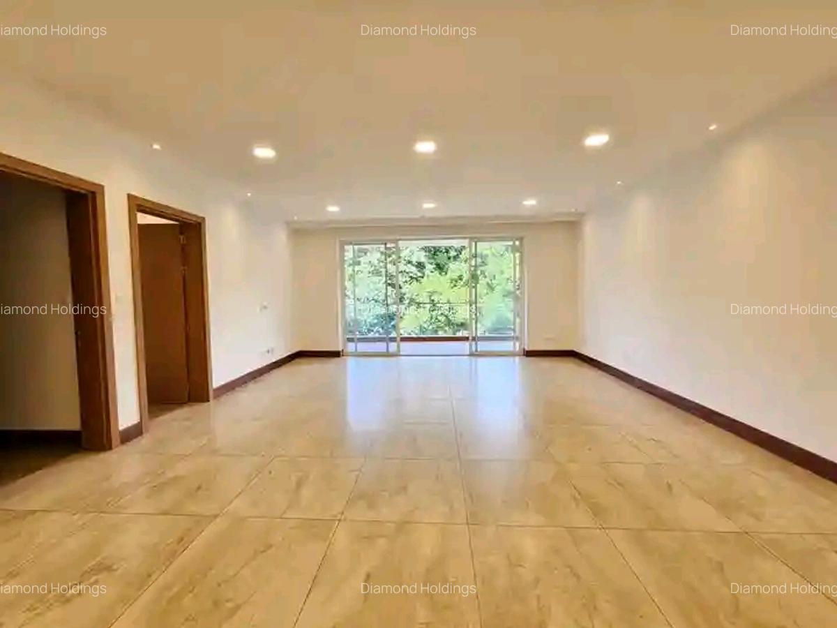 2 Bed Apartment with En Suite at Parklands - 6