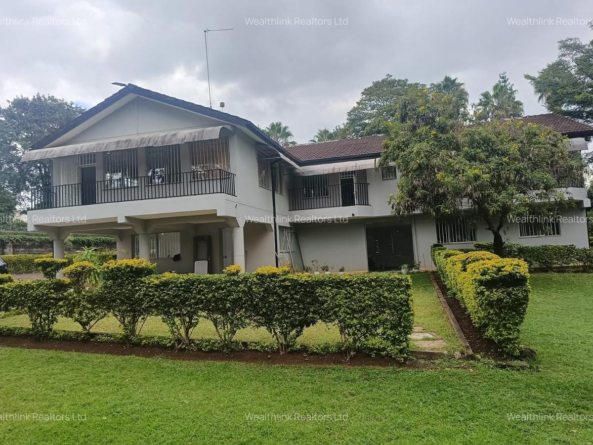 5 Bed House with En Suite at Nyari - 3