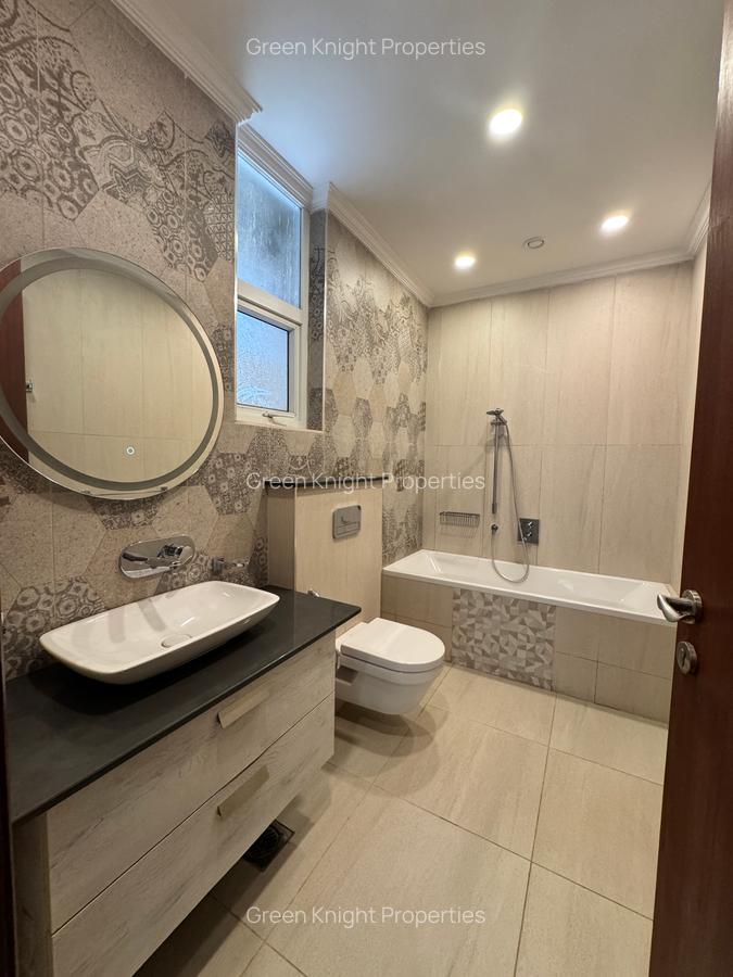 Serviced 4 Bed Apartment with En Suite in Parklands - 16