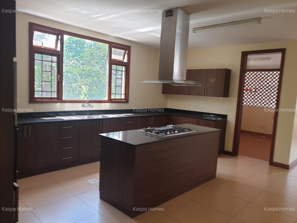 Serviced 4 Bed Apartment with En Suite in Riverside - 8