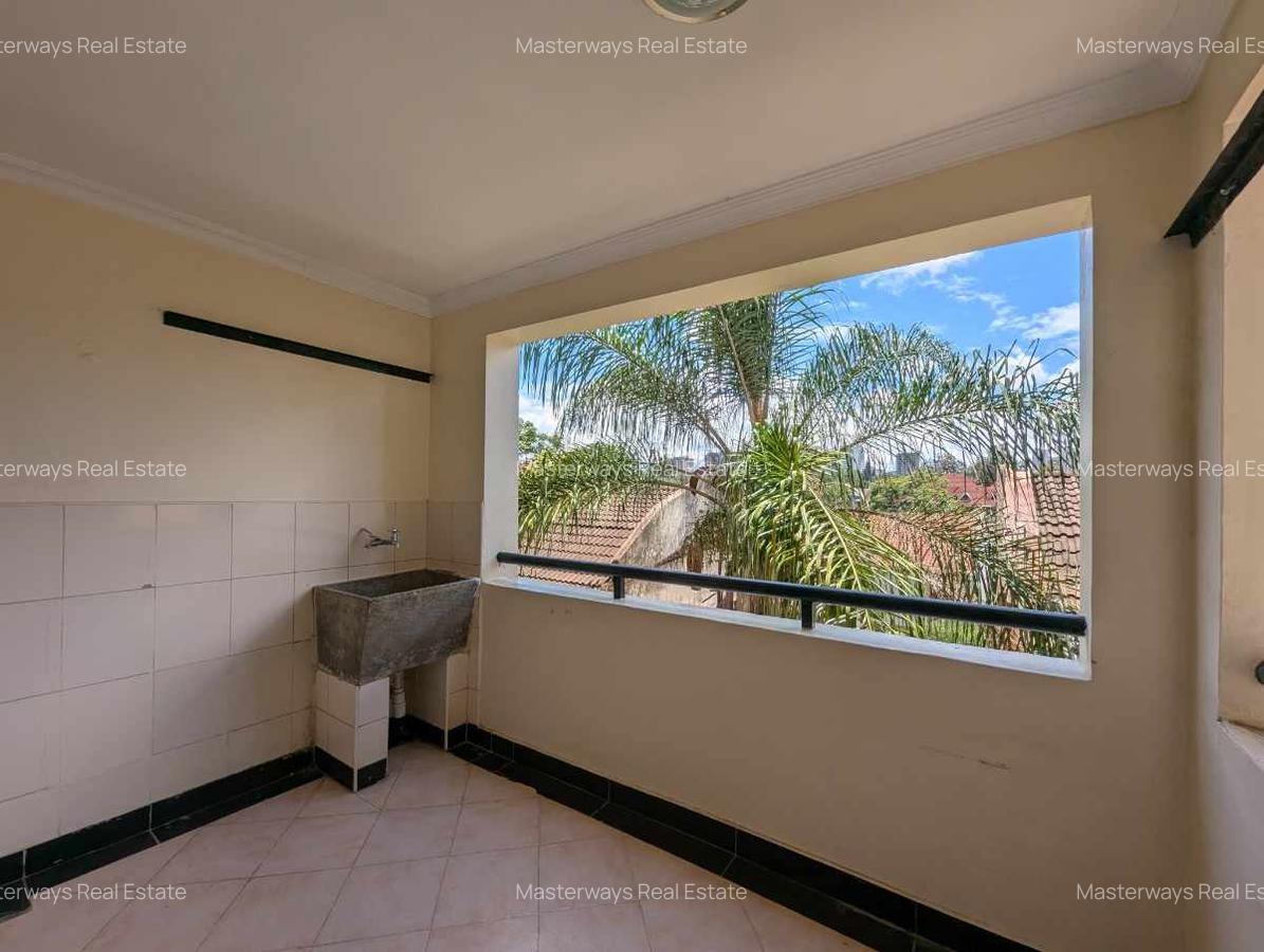 3 Bed Apartment with En Suite in Kilimani - 10