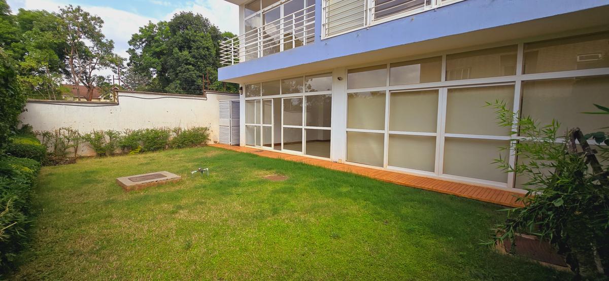 5 Bed Townhouse with En Suite at Convent Drive - 1