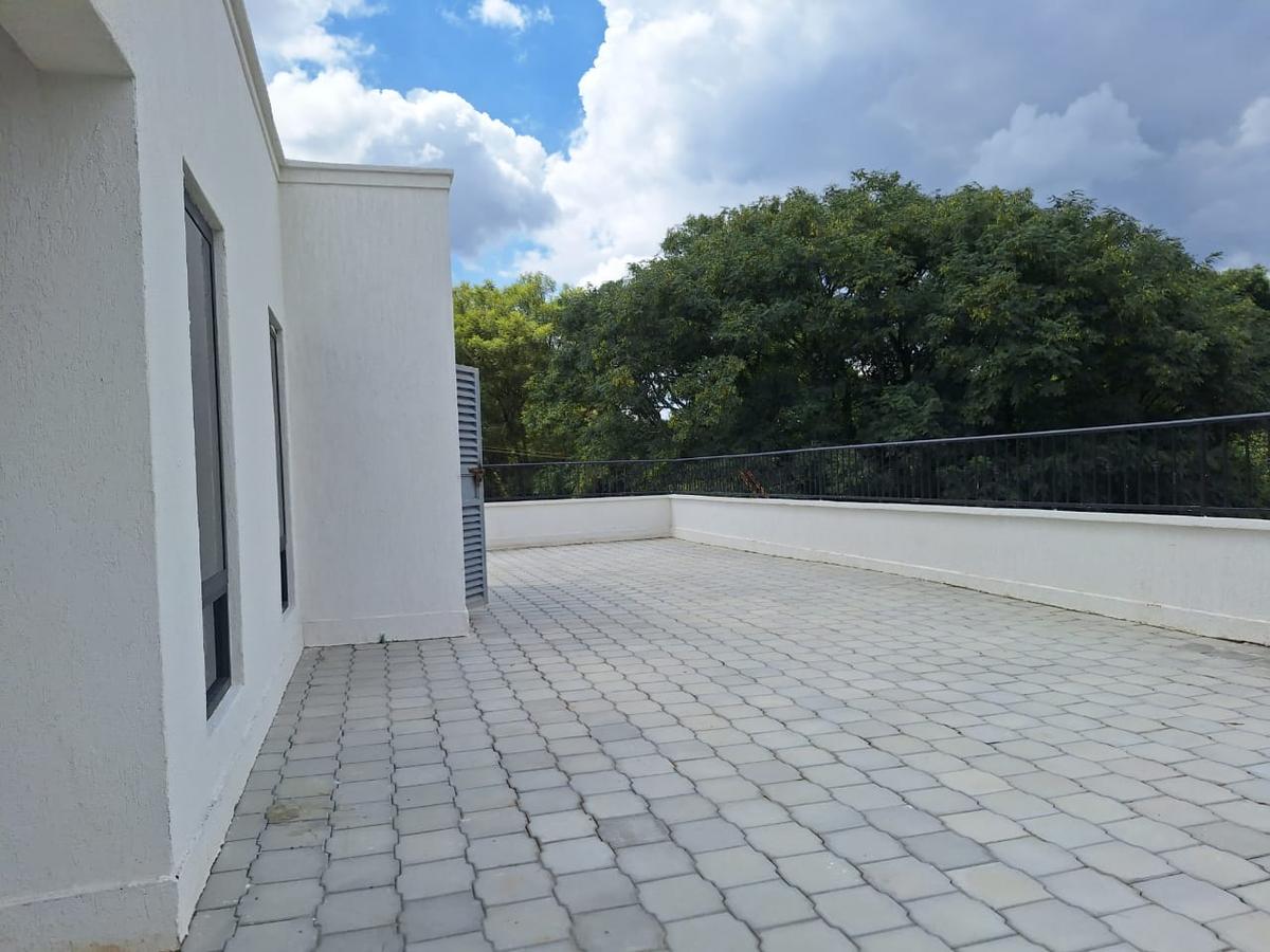 5 Bed Townhouse with En Suite in Loresho - 4