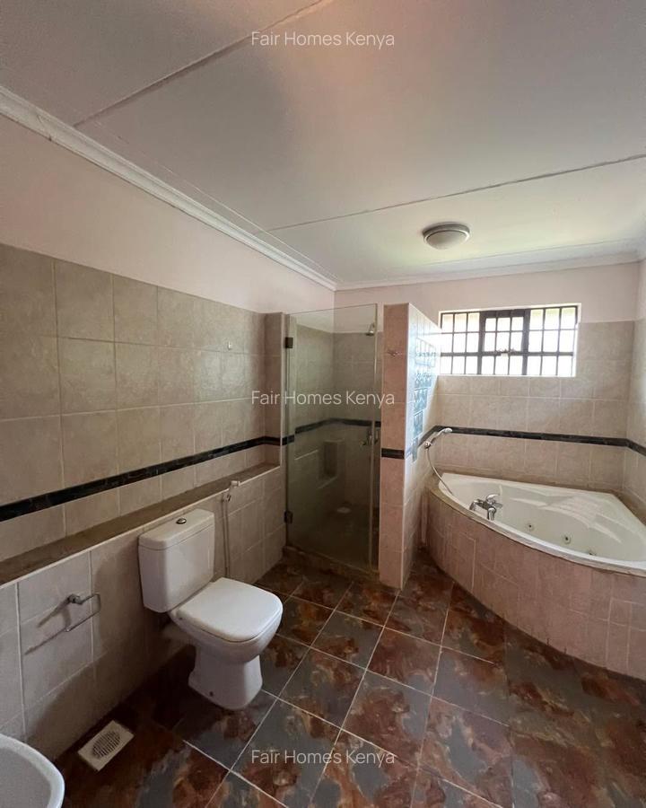 4 Bed Townhouse with En Suite at Peponi Road - 10