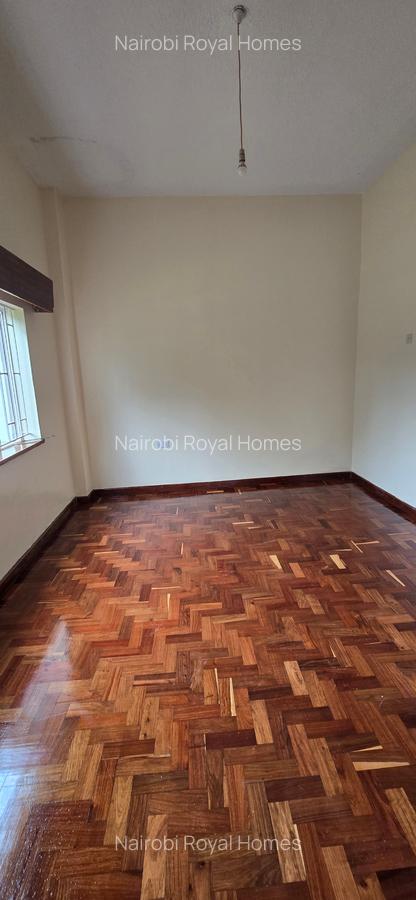 5 Bed House with En Suite at Rosslyn Road - 14