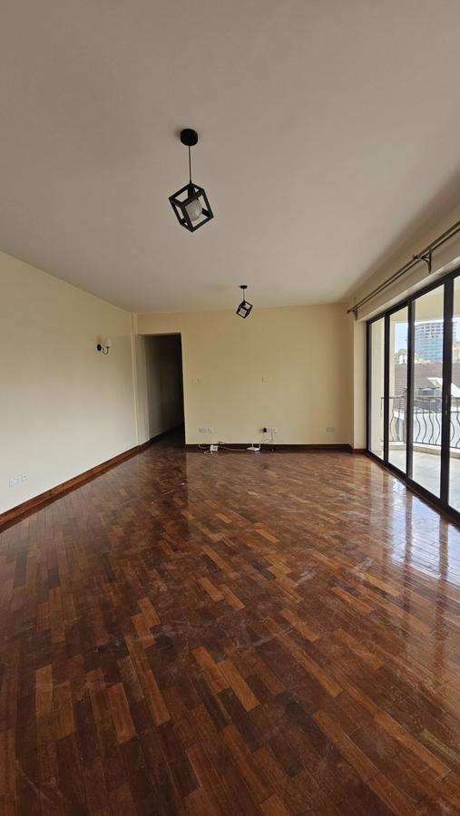 2 Bed Apartment with En Suite in Kilimani - 3