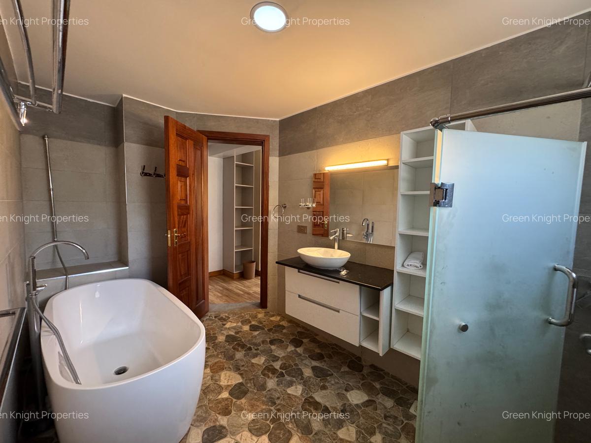 Serviced 4 Bed Apartment with En Suite in Kileleshwa - 4