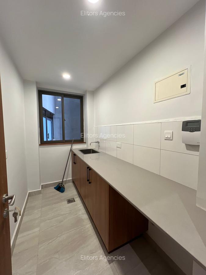 2 Bed Apartment with En Suite at Raphta Road - 16