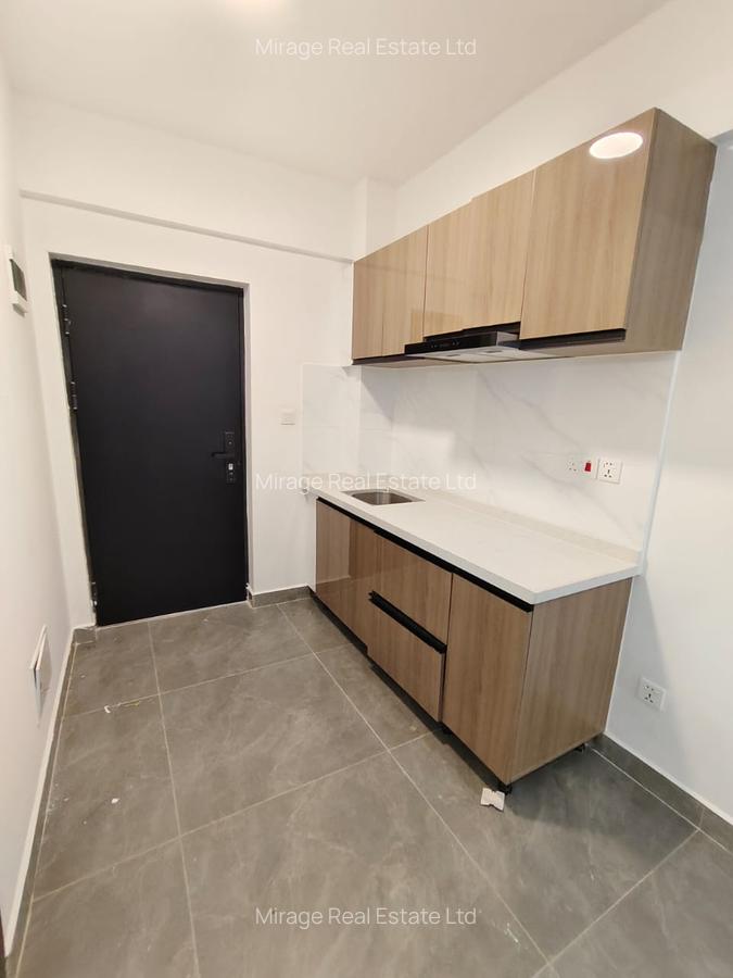 1 Bed Apartment with Gym in Riverside - 8