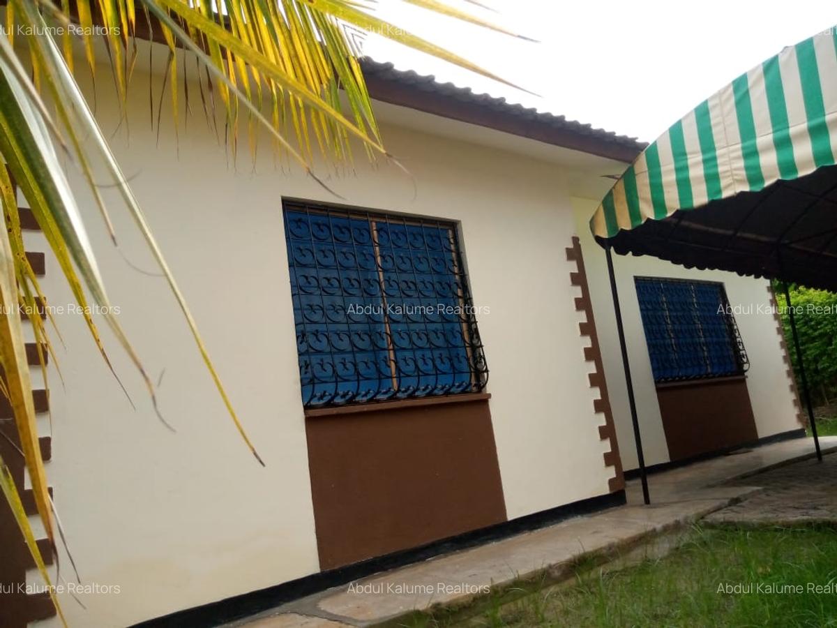 2 Bed House with En Suite at Bamburi - 13
