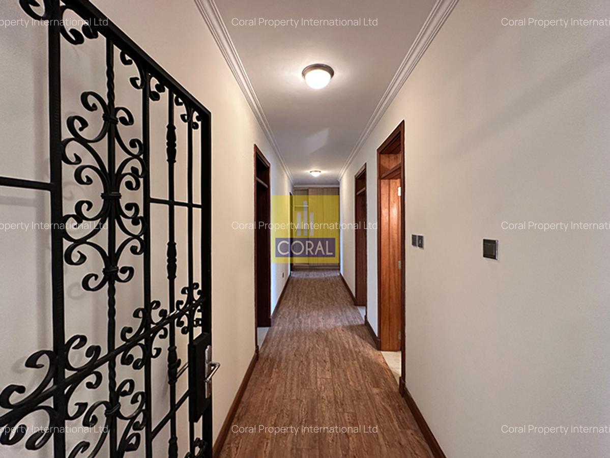 4 Bed Apartment in Parklands - 8
