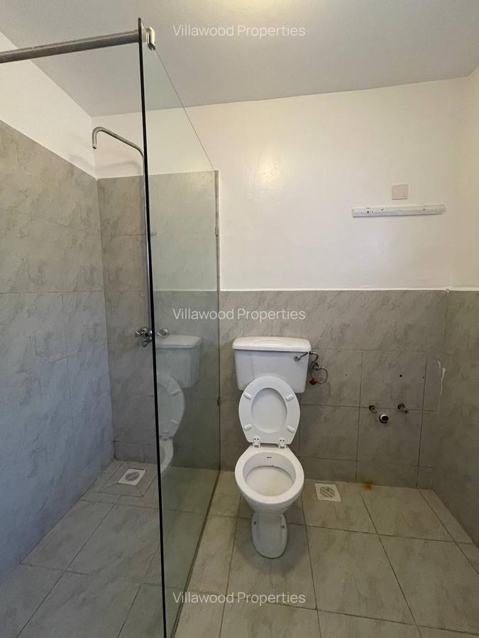 4 Bed House with En Suite in Kyuna - 3