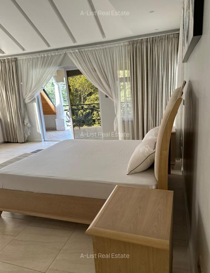 6 Bed Villa with En Suite at Kerarapon - 6