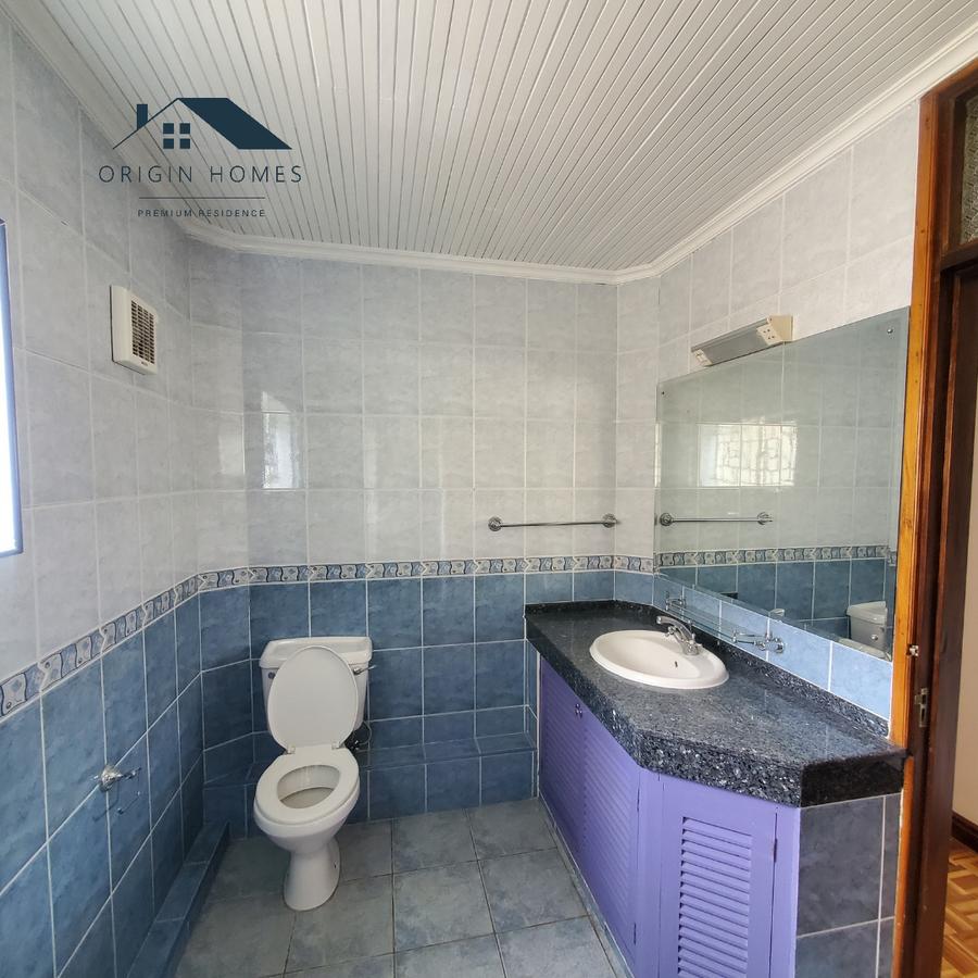 4 Bed House with En Suite at Grevillea Grove - 19