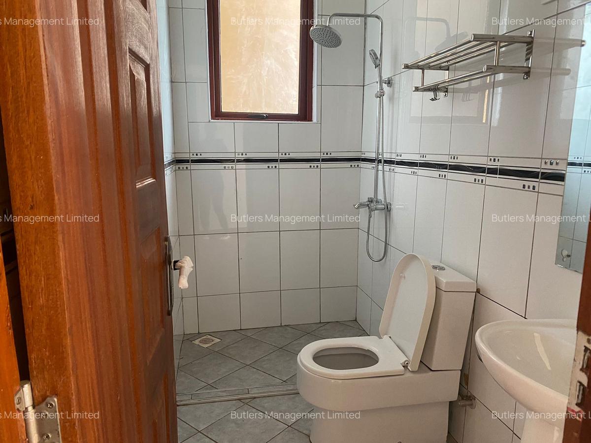 4 Bed Townhouse with En Suite in Redhill - 19