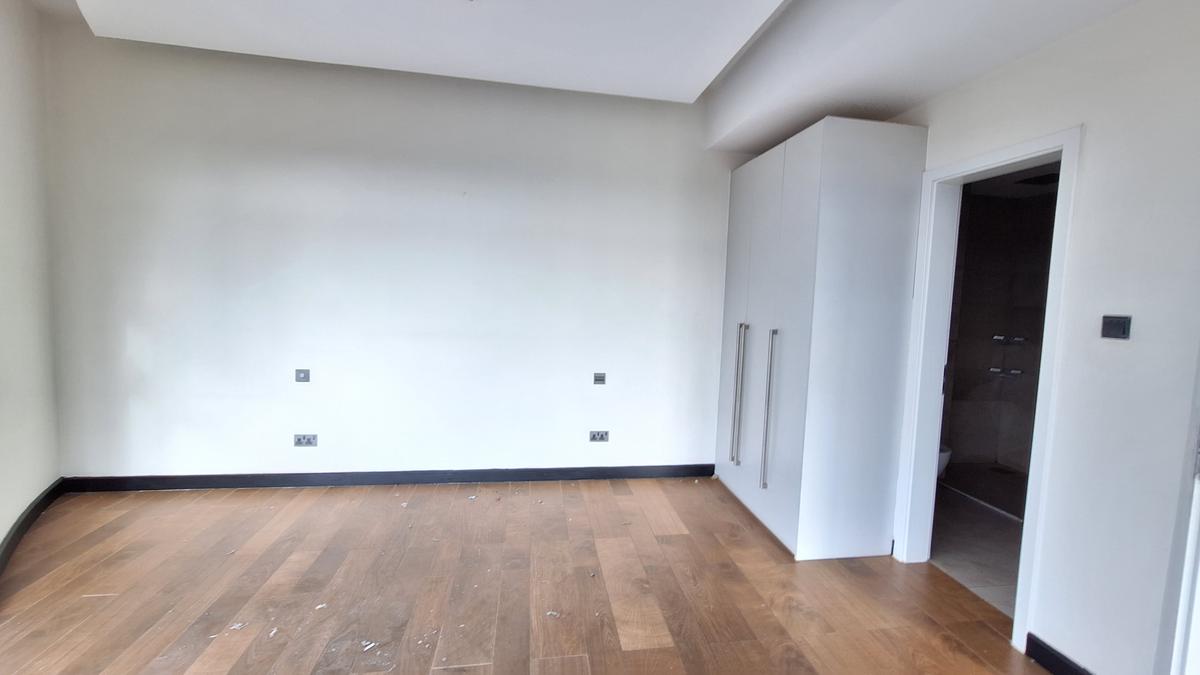 2 Bed Apartment with En Suite at Raphta Road - 7