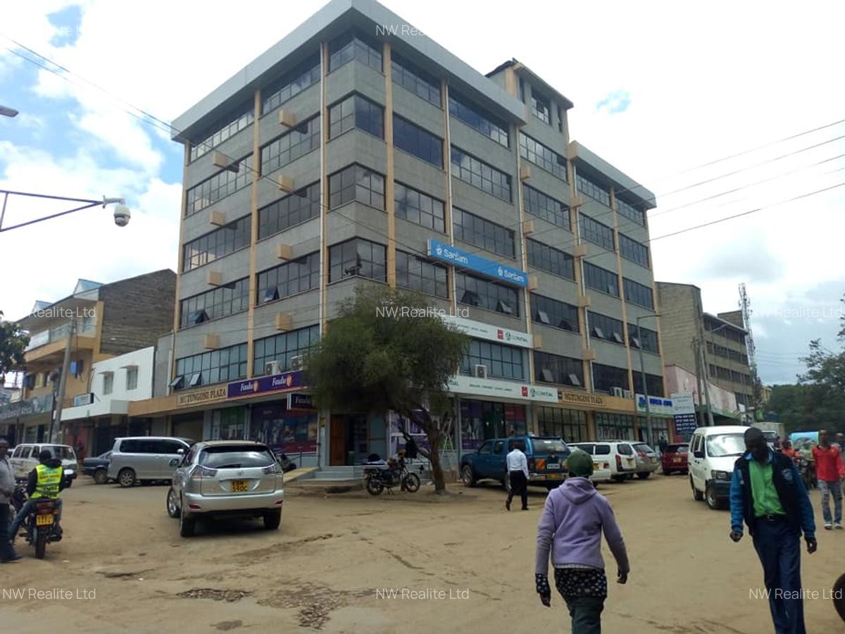 300 ft² Office with Service Charge Included in Machakos - 1