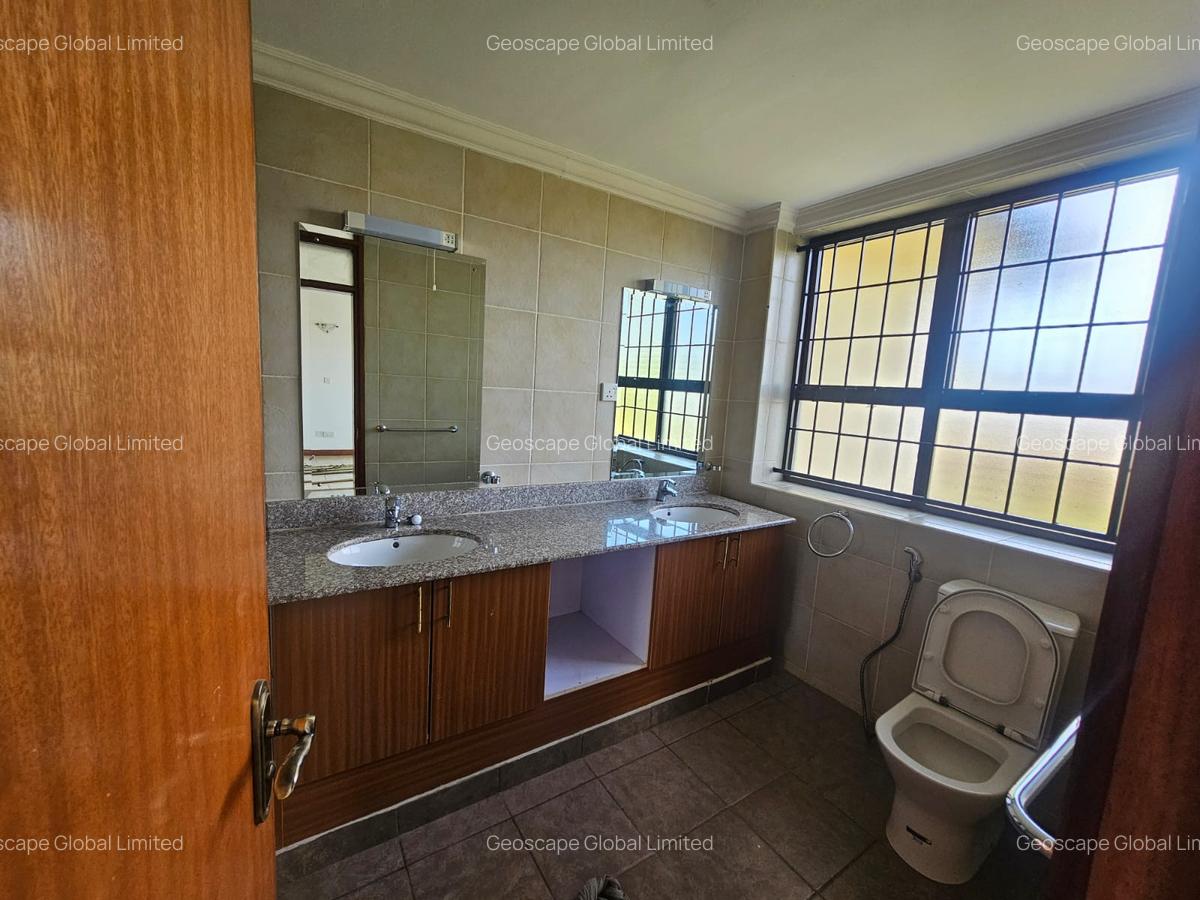 4 Bed Townhouse with En Suite in Runda - 4