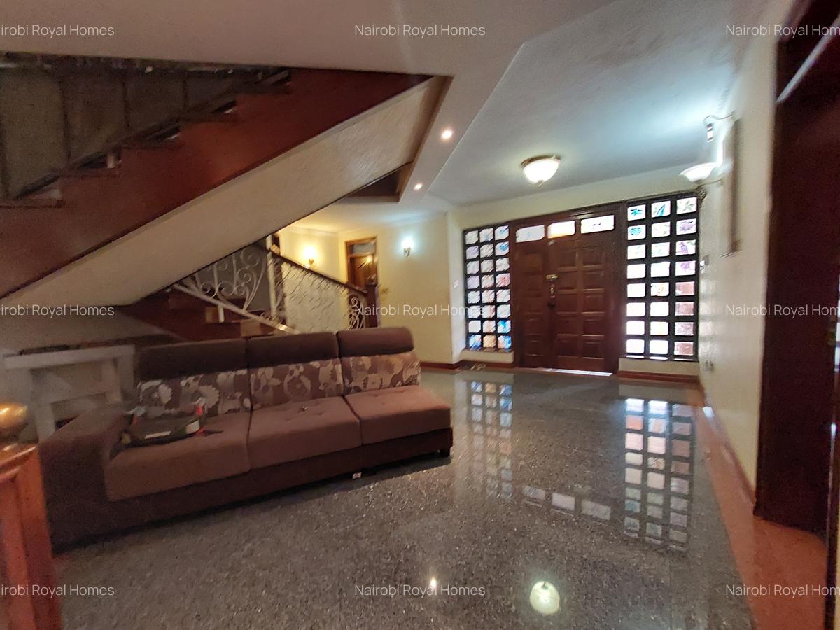 6 Bed House with En Suite at Flem Tree - 7