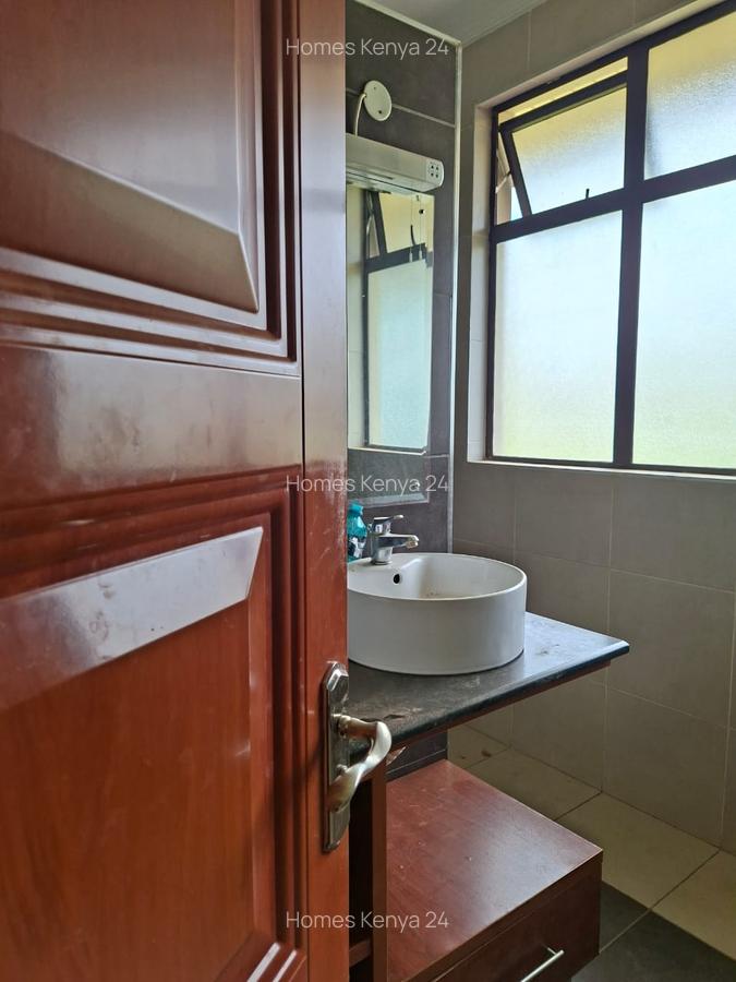 4 Bed Townhouse in Ridgeways - 9
