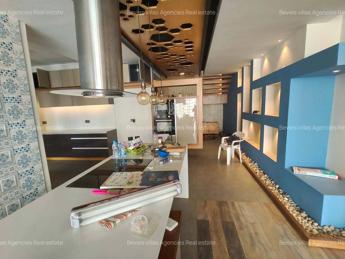 4 Bed Apartment with En Suite at Parklands - 6