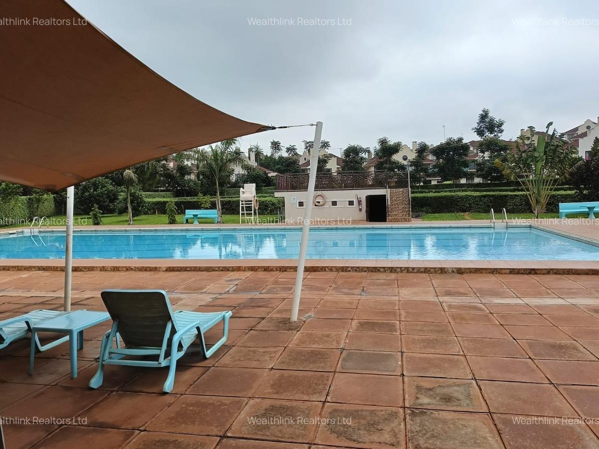 4 Bed Townhouse with En Suite at Runda Ridge Homes - 9