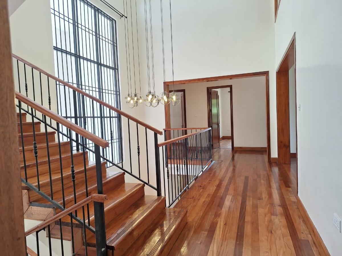5 Bed Townhouse with En Suite in Loresho - 14