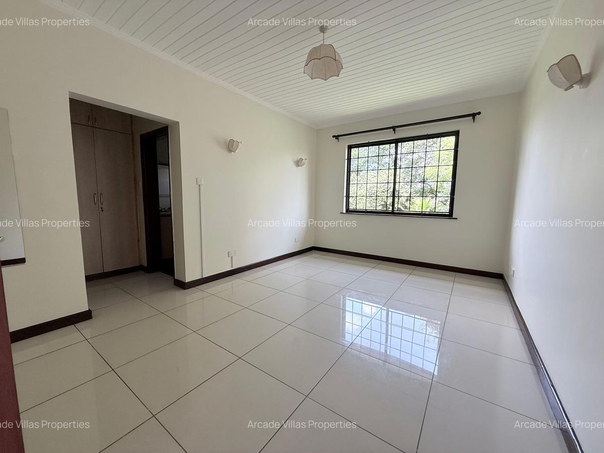 3 Bed Apartment with En Suite in Westlands Area - 8
