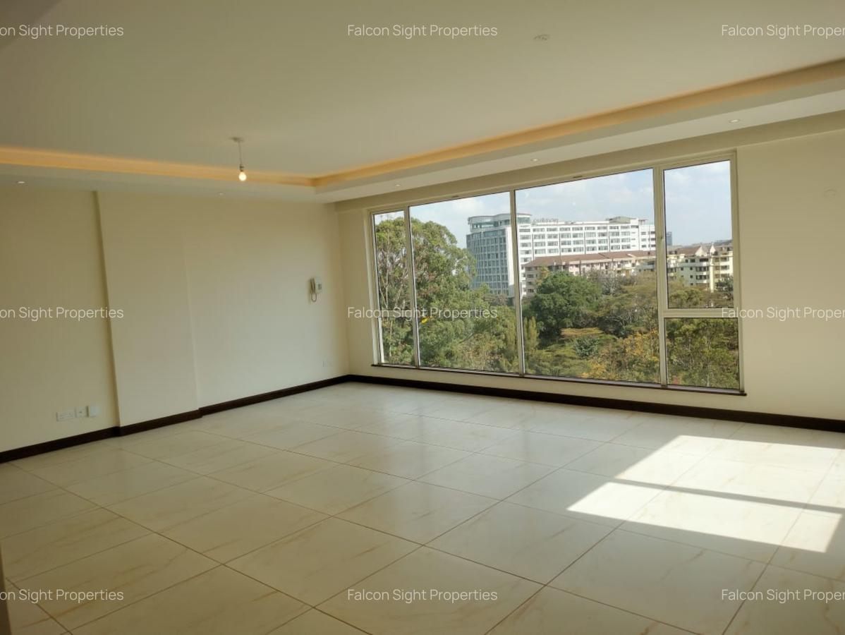 3 Bed Apartment with Gym at Few Minutes Drive To Gigiri - 12