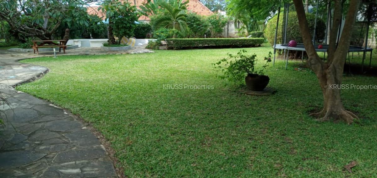 3 Bed Townhouse with En Suite at Hr3000 - 3