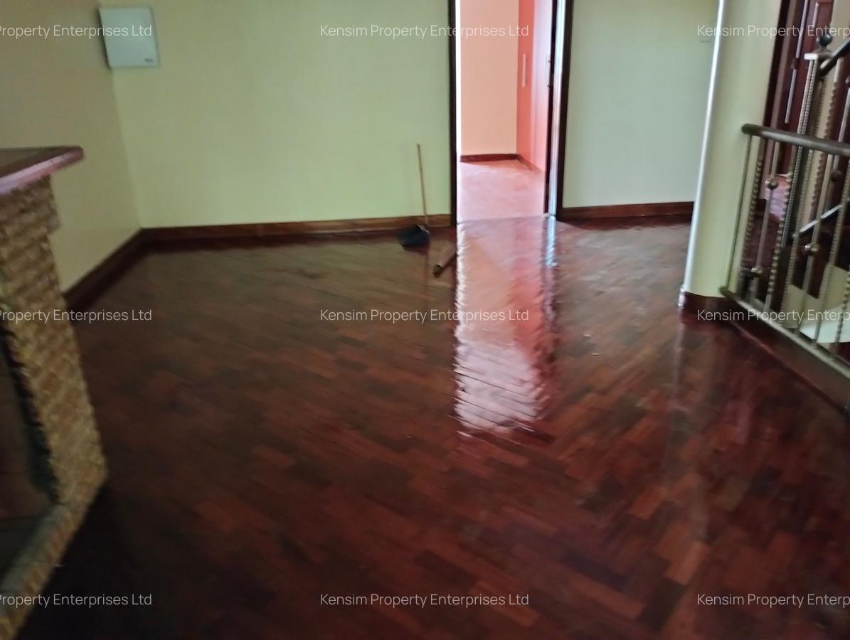 4 Bed Townhouse with En Suite in Lavington - 15