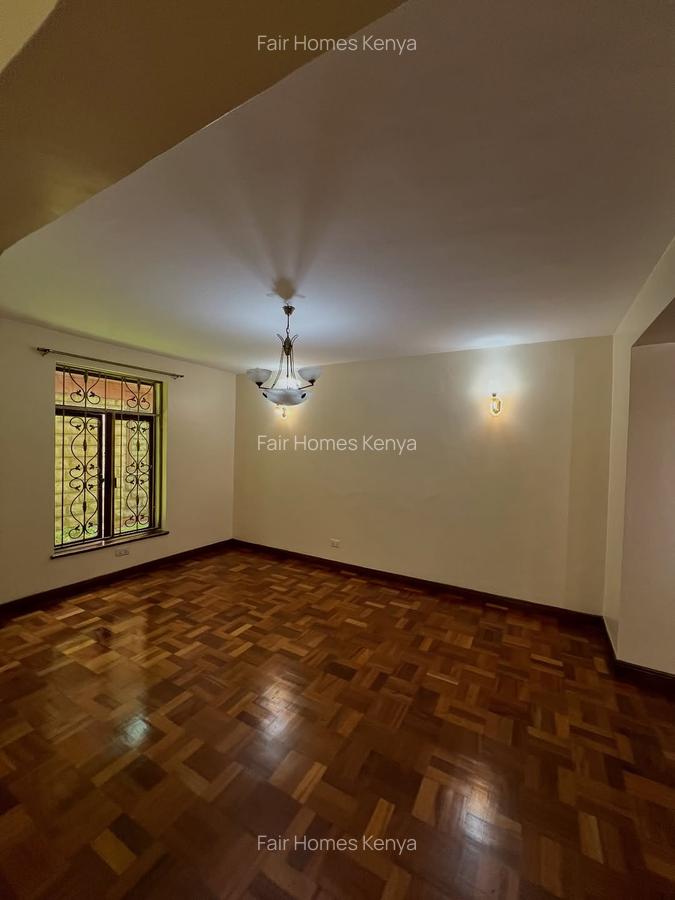 5 Bed Townhouse with En Suite at Othaya Road - 6