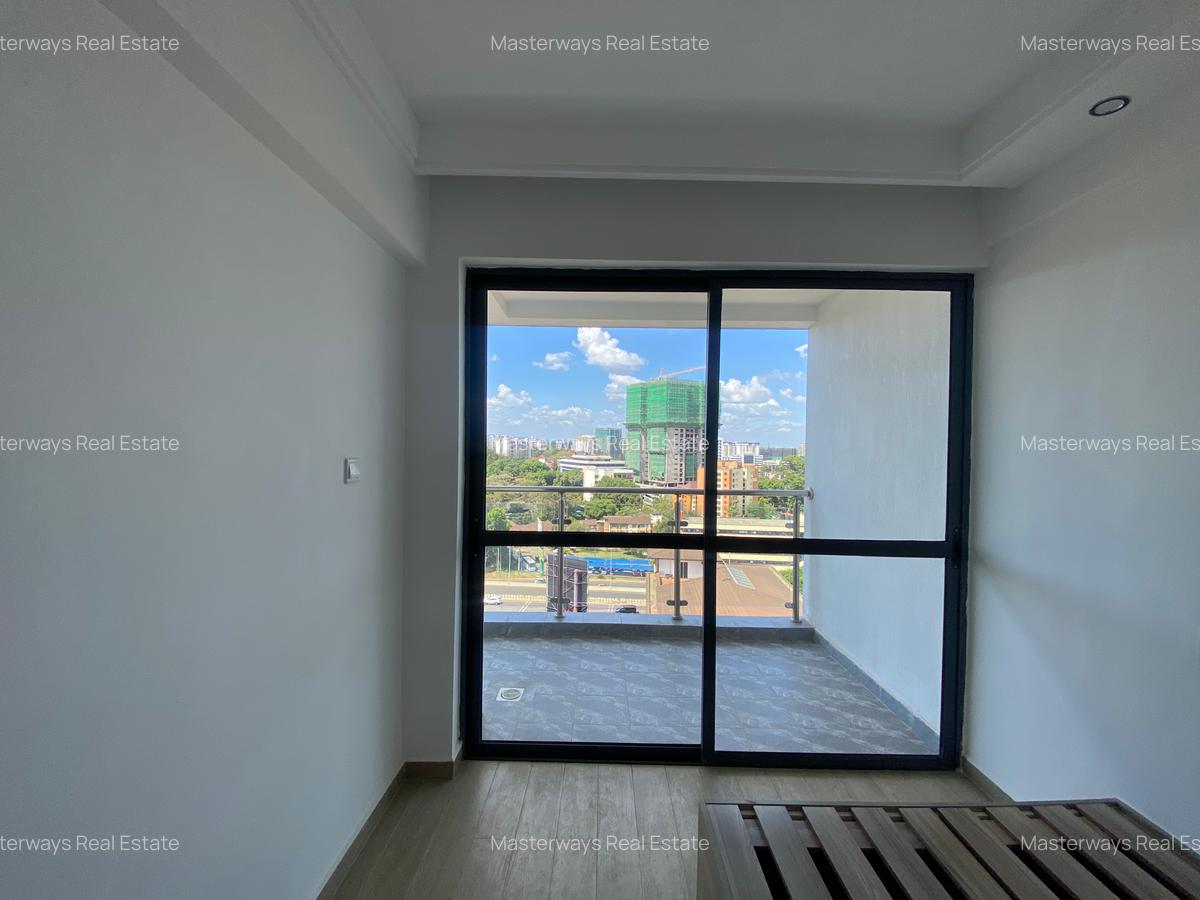 3 Bed Apartment with En Suite in Westlands Area - 10