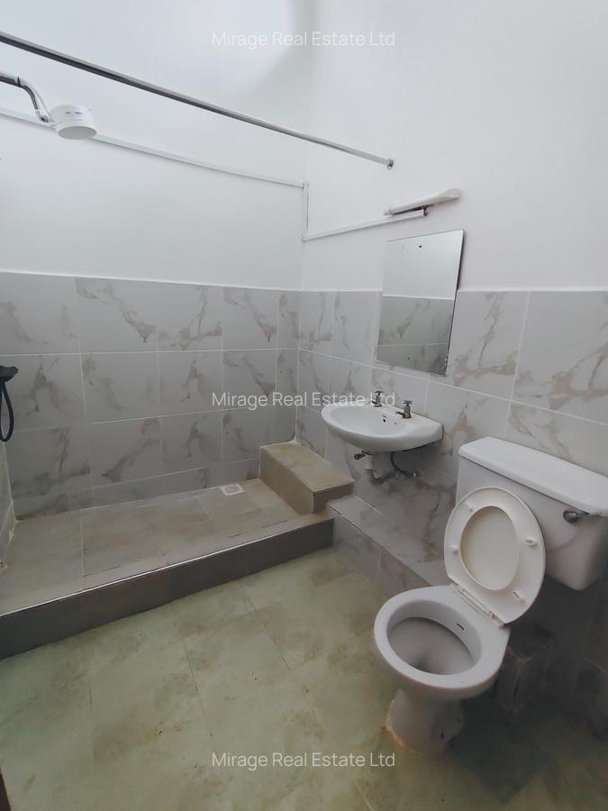 3 Bed House with Garden in Dennis Pritt - 8