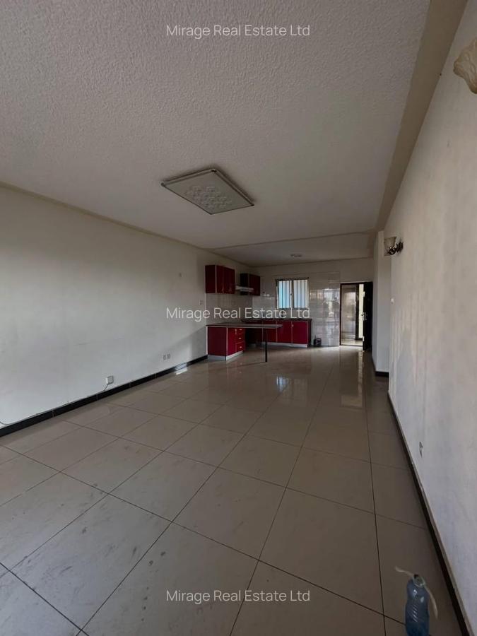 3 Bed Apartment with Swimming Pool in Kilimani - 12